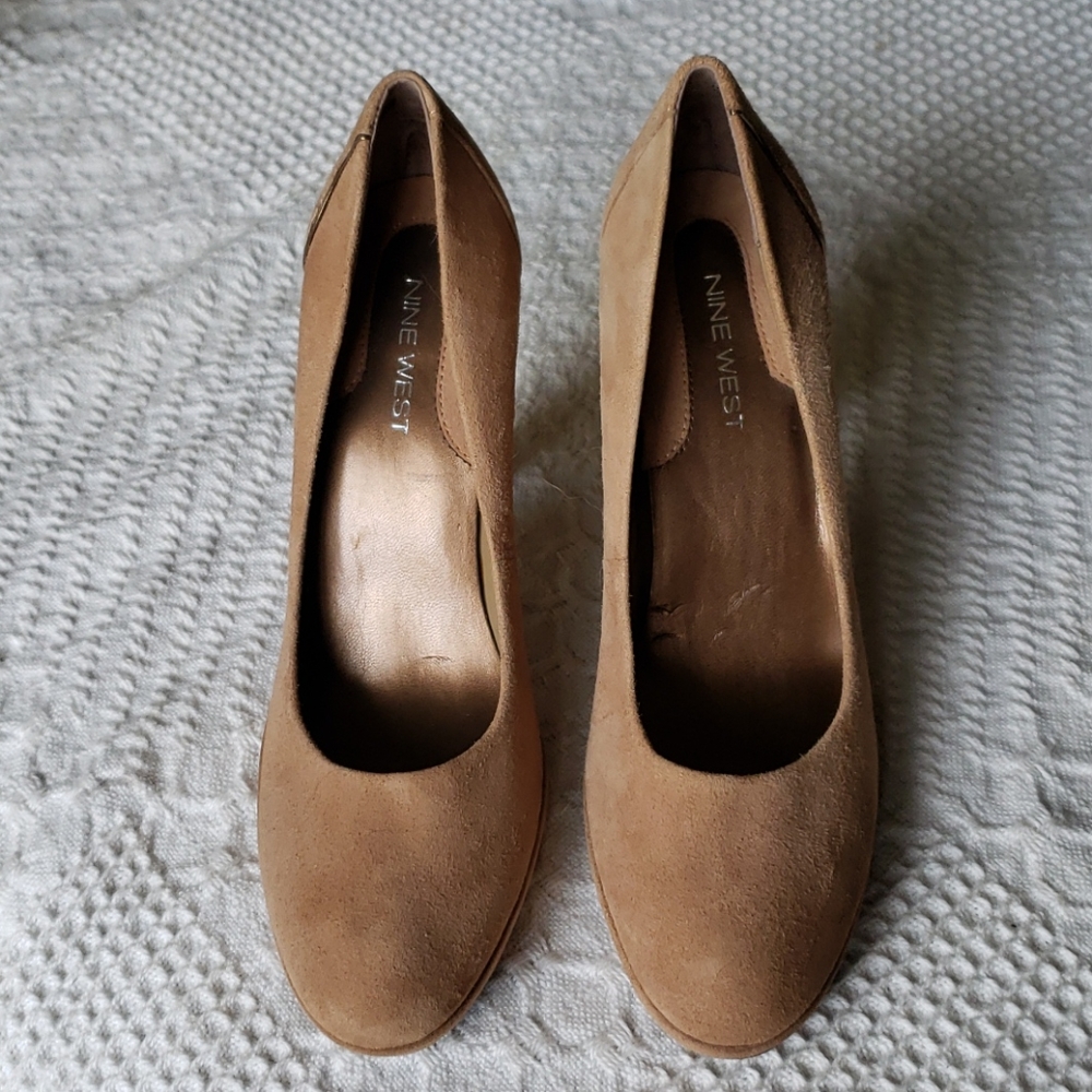 Nine West Tan Suede Pumps